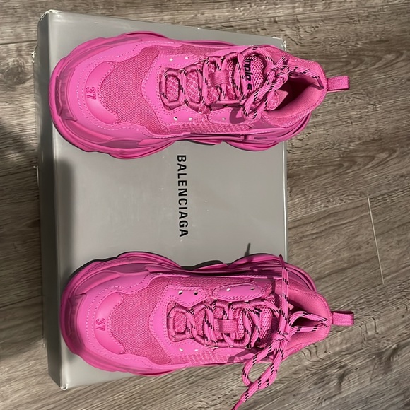 Authentic Balenciaga Triple S Chunky Sneaker - Picture 4 of 6